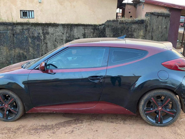 Hyundai Veloster, Voitures, Conakry