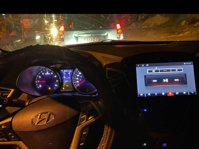Hyundai Veloster, Voitures, Conakry