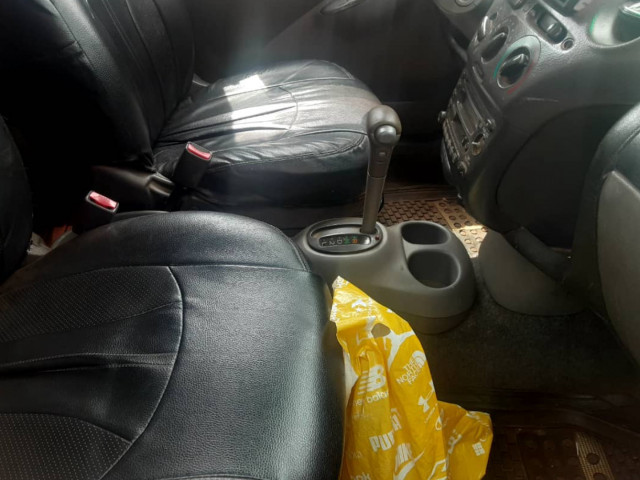 Toyota Vitz, Voitures, Conakry