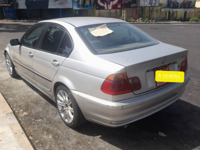 BMW Serie 3, Voitures, Conakry