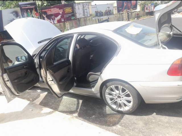 BMW Serie 3, Voitures, Conakry