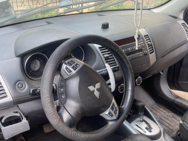Mitsubishi Outlander, Voitures, Conakry