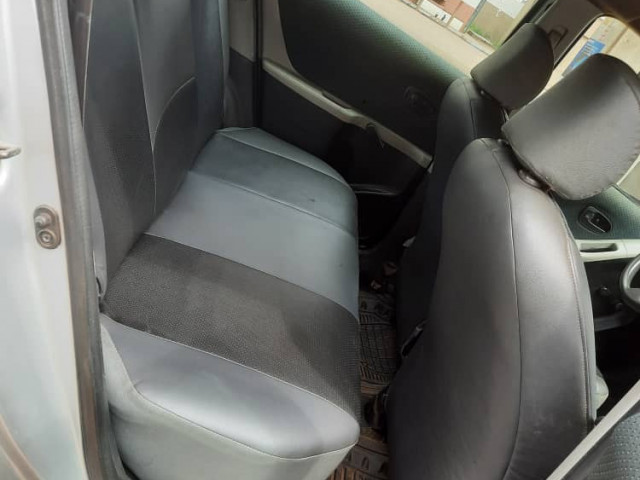 Toyota Yaris, Voitures, Conakry