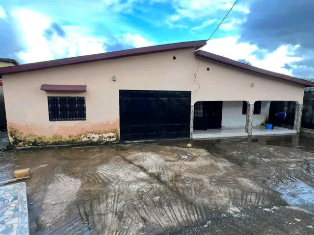 Maison à Tombolia, Maisons, Conakry