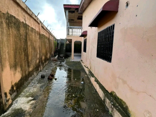 Maison à Tombolia, Maisons, Conakry