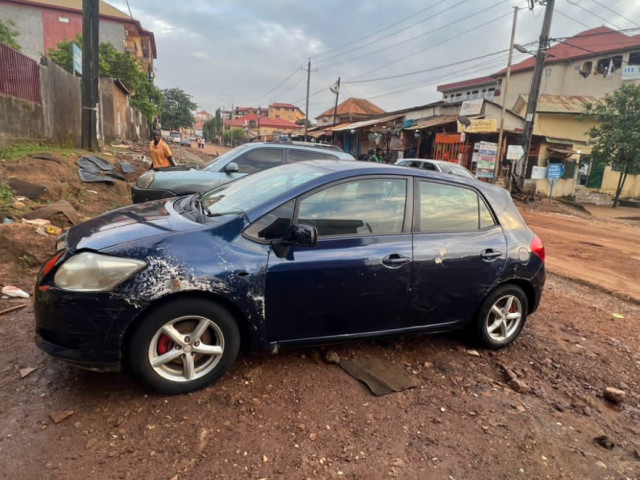 Toyota Auris, Voitures, Conakry
