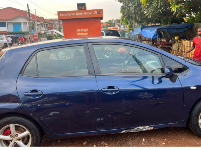Toyota Auris, Voitures, Conakry