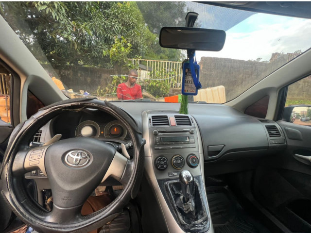 Toyota Auris, Voitures, Conakry