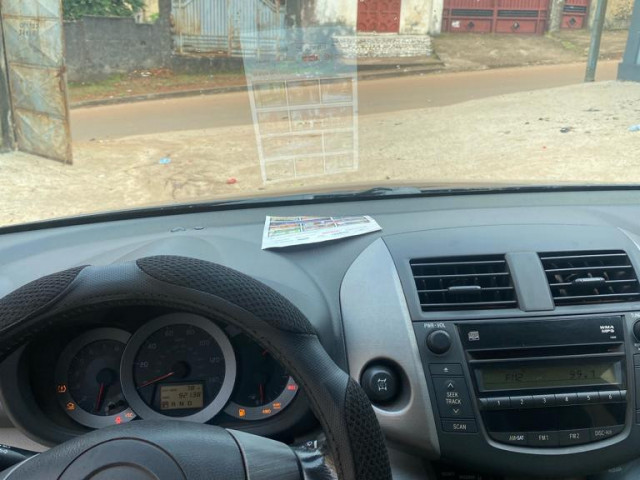 Toyota RAV4, Voitures, Conakry