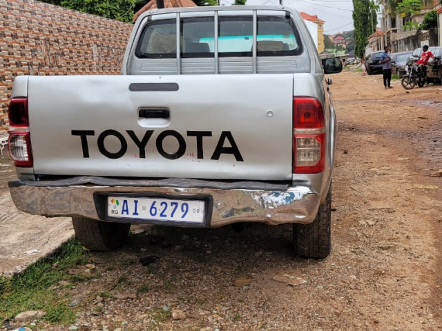 Toyota Hilux, Voitures, Conakry