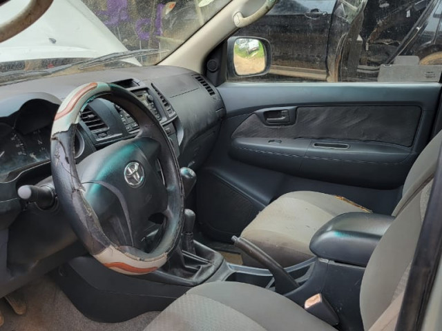 Toyota Hilux, Voitures, Conakry