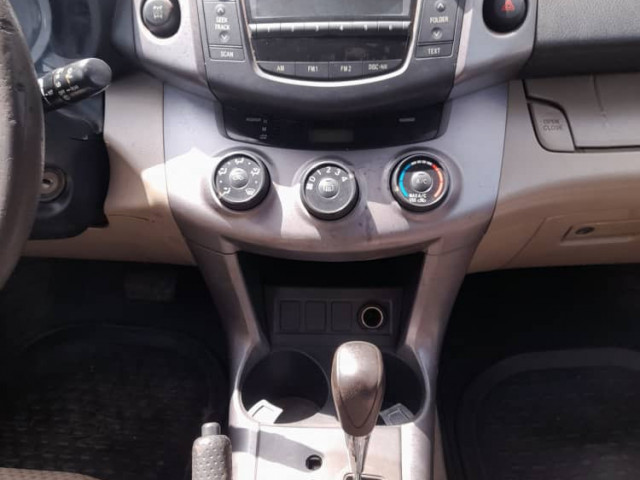 Toyota RAV4, Voitures, Conakry