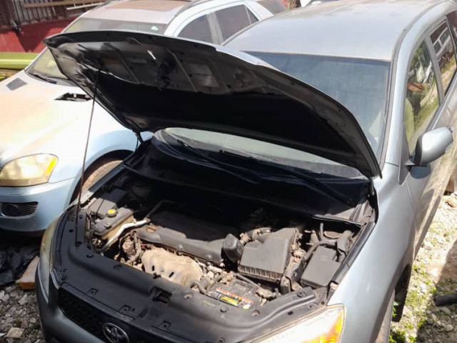 Toyota RAV4, Voitures, Conakry