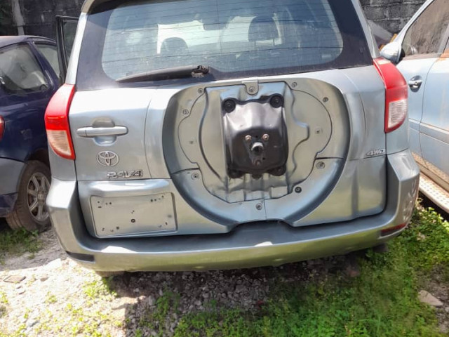 Toyota RAV4, Voitures, Conakry