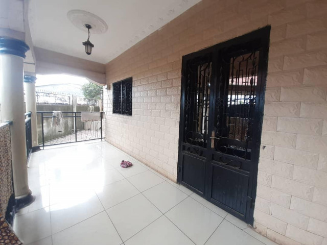 Bรขtiment ร Bellevue, Maisons, Conakry