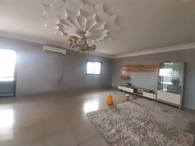 Bรขtiment ร Bellevue, Maisons, Conakry