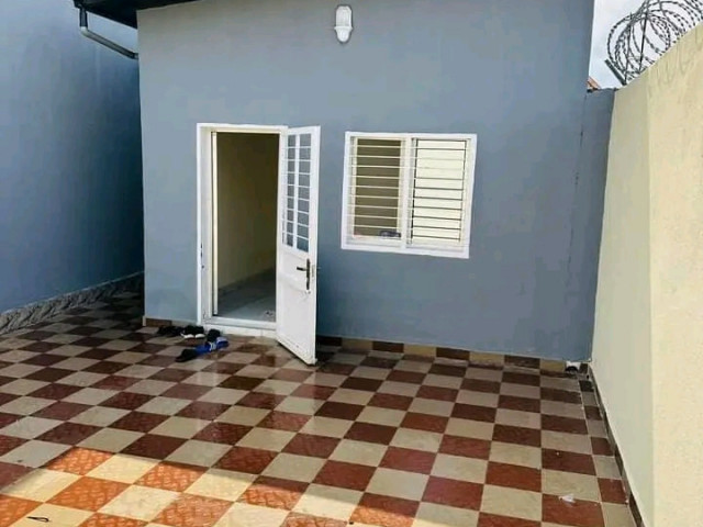 Bâtiment à Lambanyi, Maisons, Conakry