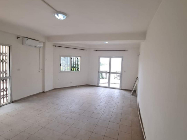 Bรขtiment ร Bellevue, Maisons, Conakry