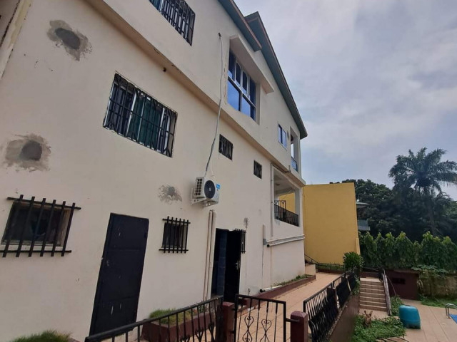 Bรขtiment ร Bellevue, Maisons, Conakry