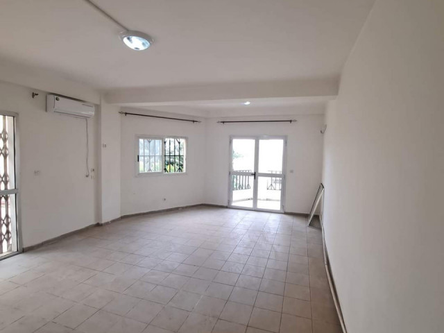 Bรขtiment ร Bellevue, Maisons, Conakry