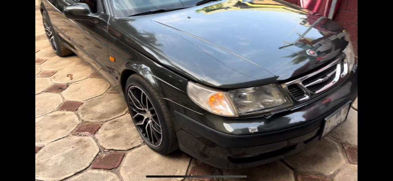 Saab 9-5, Voitures, Conakry