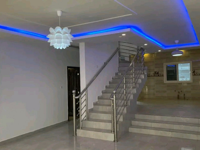 Bâtiment à Lambanyi, Maisons, Conakry