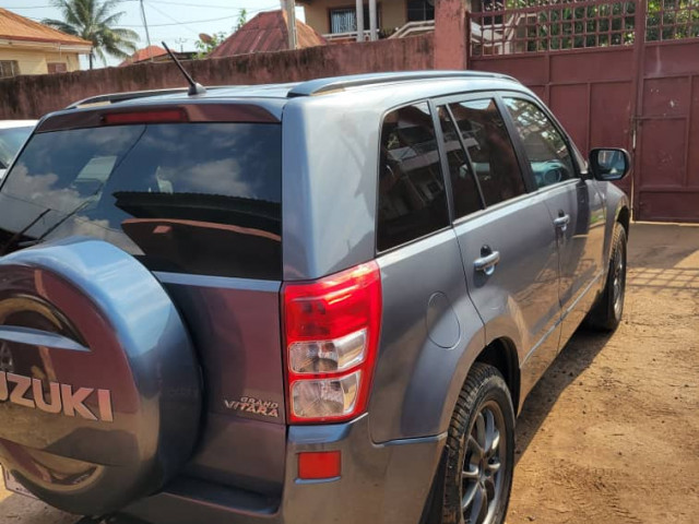 Suziki Grand Vitara, Voitures, Conakry