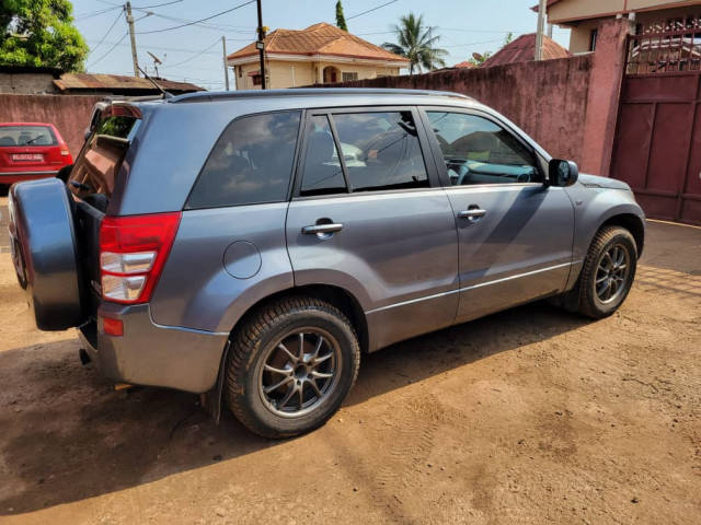 Suziki Grand Vitara, Voitures, Conakry