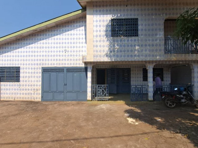 Bรขtiment ร Nongo, Maisons, Conakry
