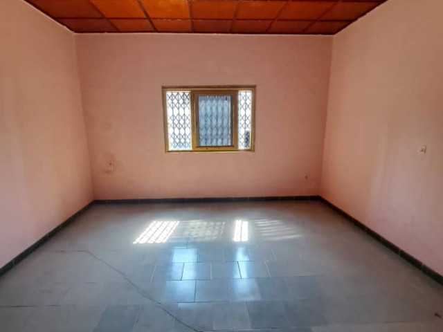 Bรขtiment ร Nongo, Maisons, Conakry
