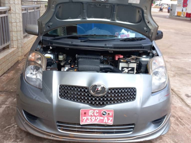 Toyota Vitz, Voitures, Conakry