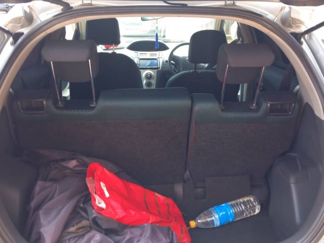 Toyota Vitz, Voitures, Conakry