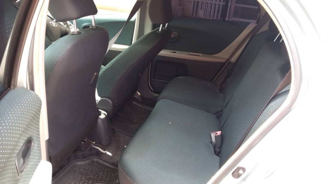 Toyota Vitz, Voitures, Conakry