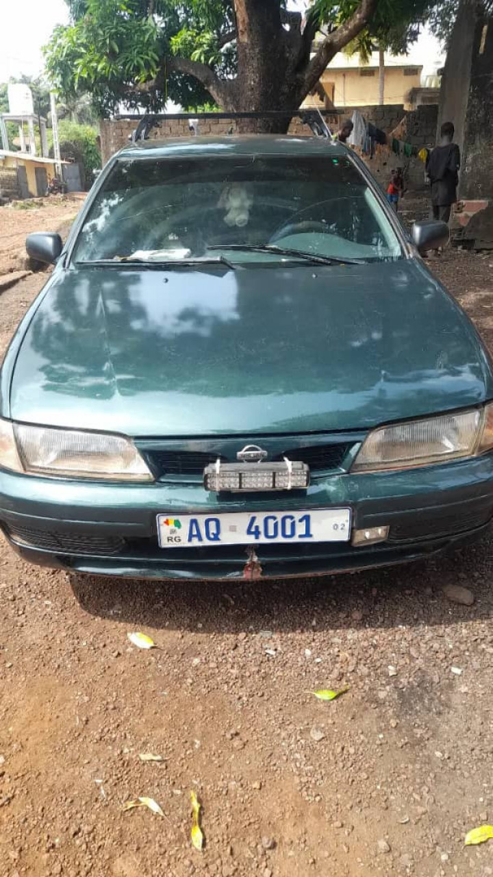 Nissan Almera, Voitures, Conakry