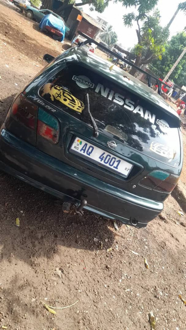 Nissan Almera, Voitures, Conakry