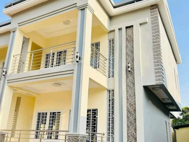 Bรขtiment ร Lambanyi, Maisons, Conakry