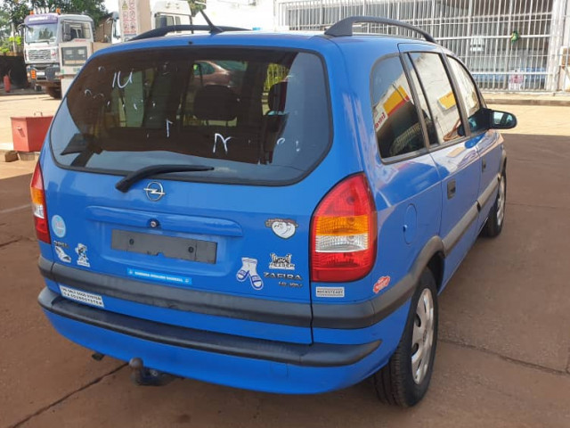 Opel Zafira, Voitures, Conakry