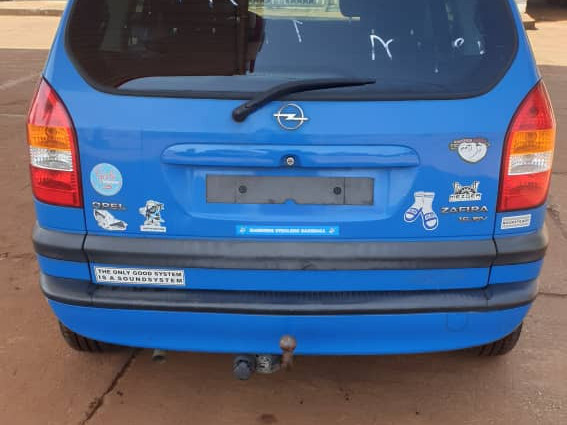 Opel Zafira, Voitures, Conakry