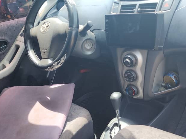 Toyota Yaris, Voitures, Conakry