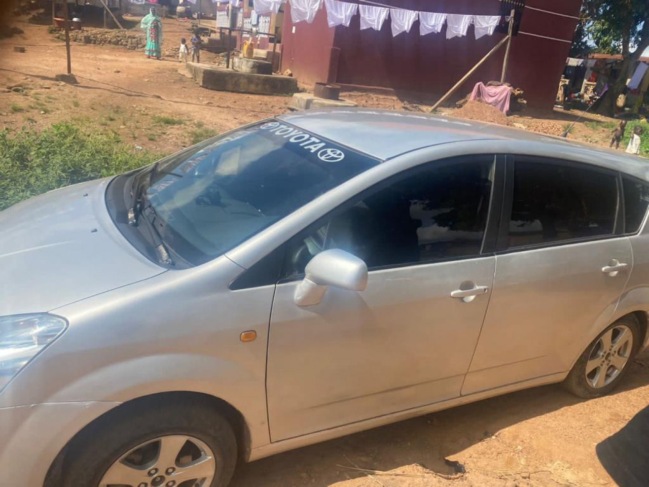 Toyota Corolla Verso, Voitures, Conakry