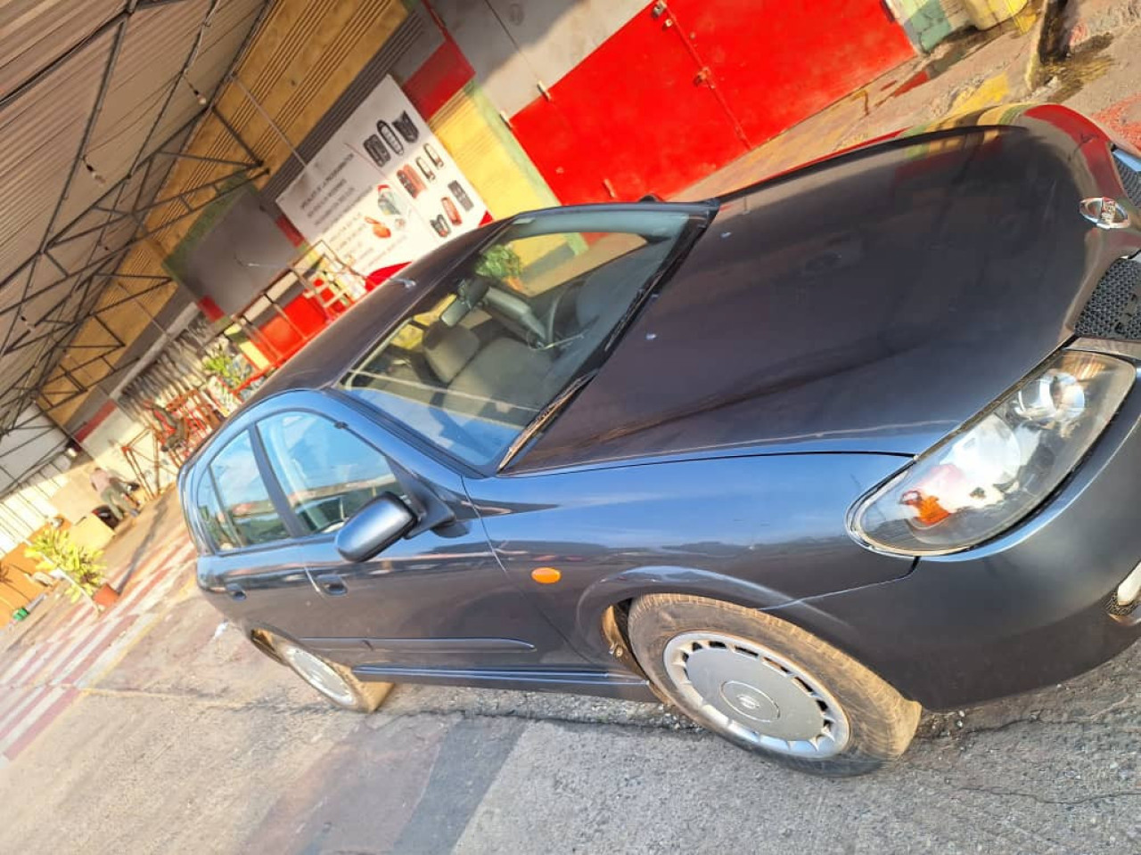 Nissan Almera, Voitures, Conakry