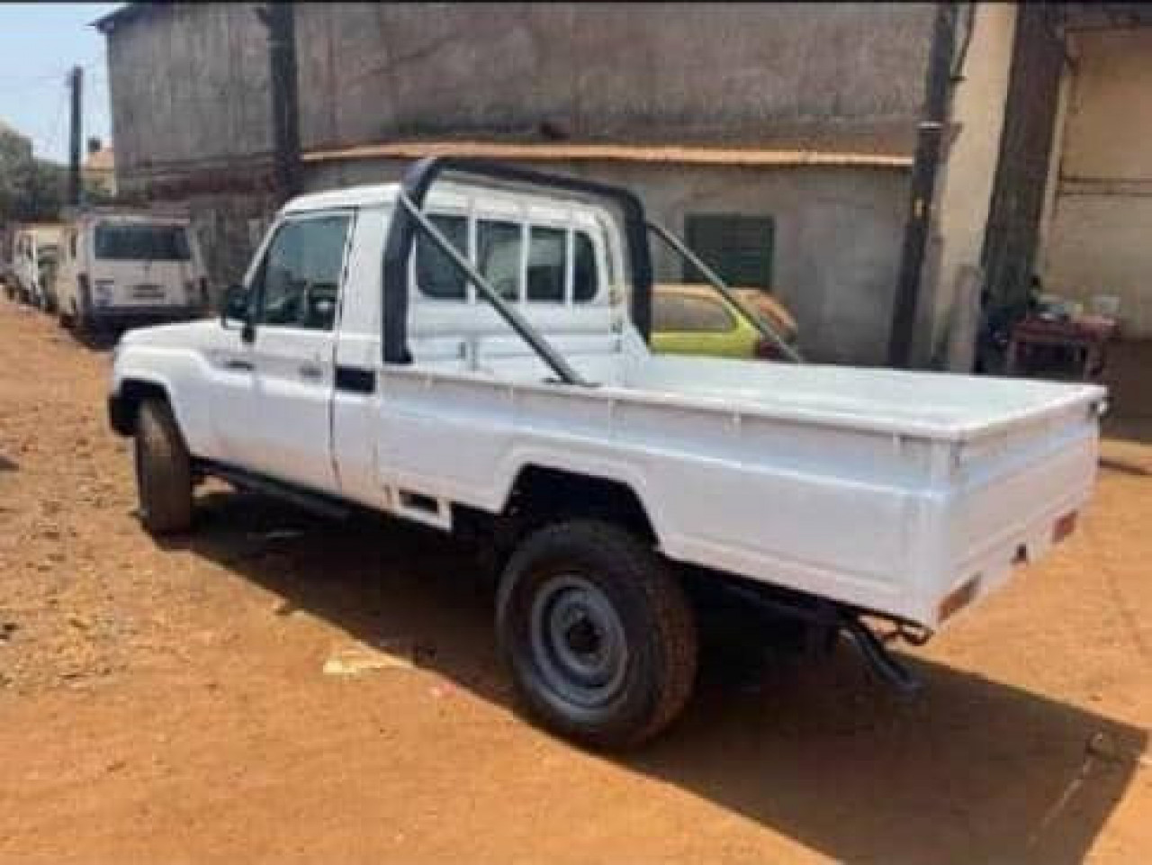 Toyota Land Cruiser, Voitures, Conakry