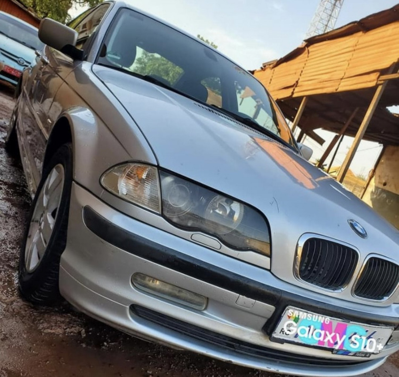 BMW Serie 3, Voitures, Conakry