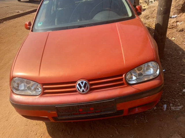 Volskwagen Golf, Voitures, Conakry
