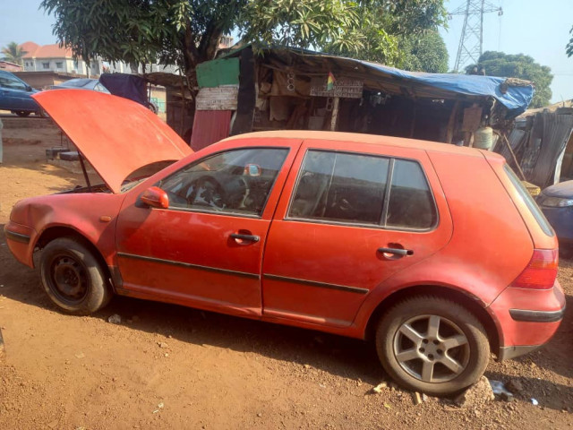 Volskwagen Golf, Voitures, Conakry