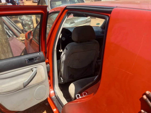 Volskwagen Golf, Voitures, Conakry