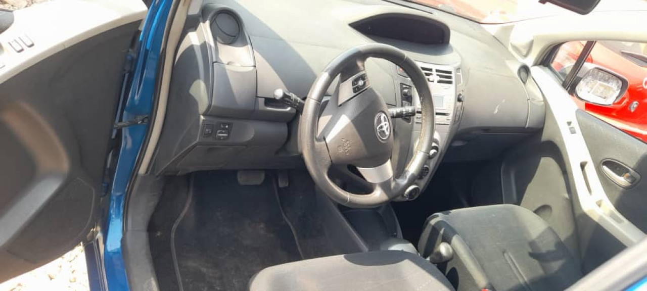 Toyota Yaris, Voitures, Conakry