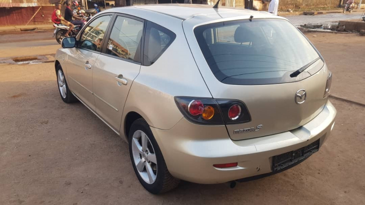 Mazda 3, Voitures, Conakry