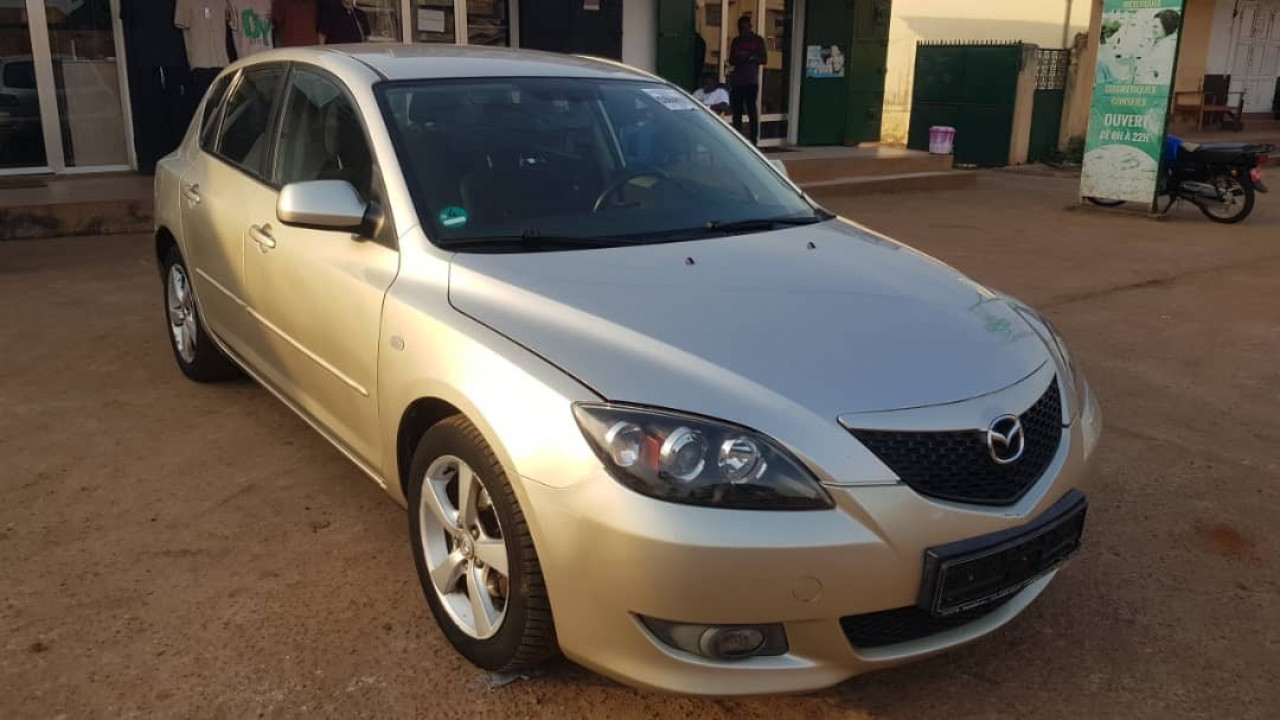 Mazda 3, Voitures, Conakry