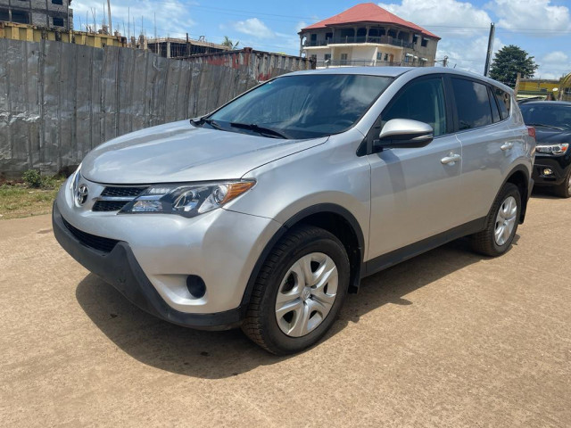 Toyota RAV4, Voitures, Conakry